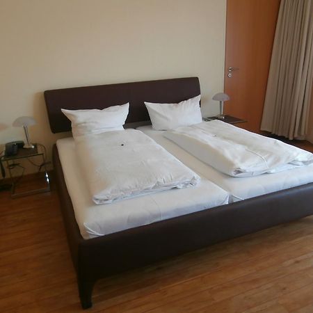 Hotel Hasselbarth Бург-ауф-Фемарн Экстерьер фото