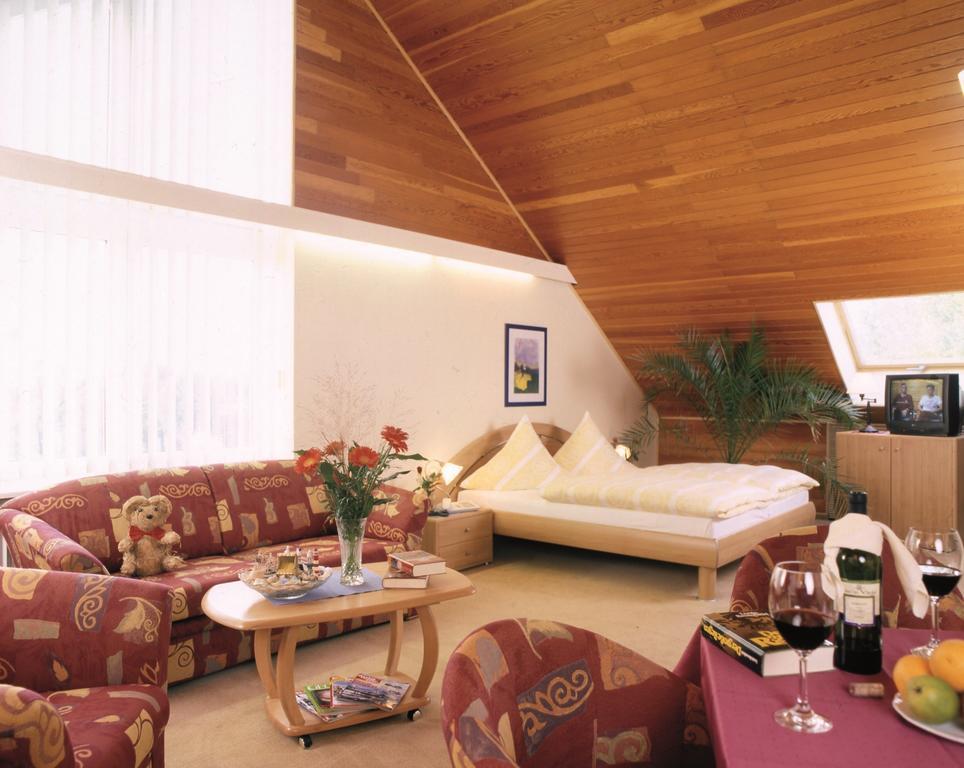 Hotel Hasselbarth Бург-ауф-Фемарн Номер фото
